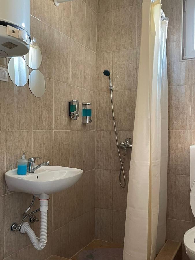 Apartmani Marija Zemun Zemun Polje Exteriör bild