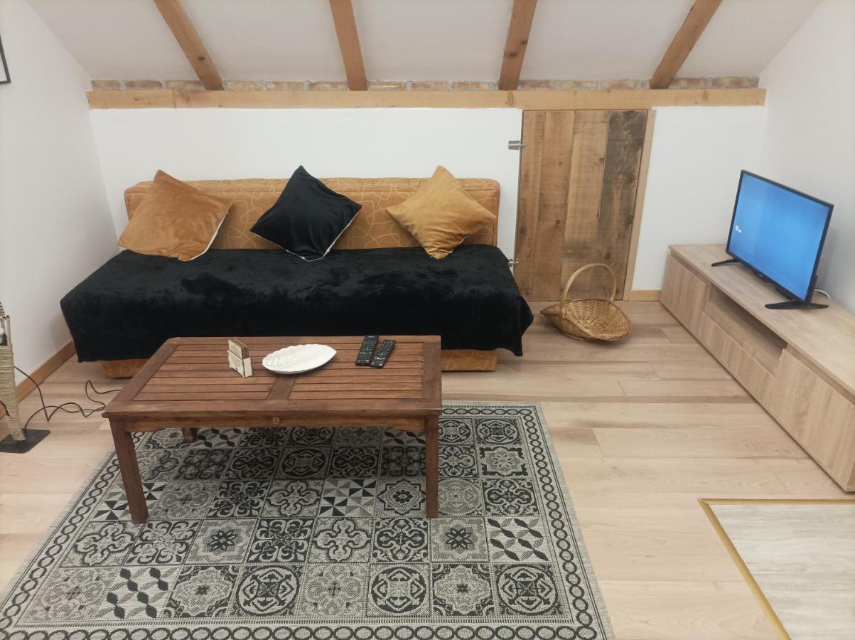 Apartmani Marija Zemun Zemun Polje Exteriör bild