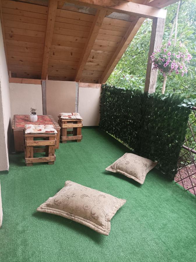 Apartmani Marija Zemun Zemun Polje Exteriör bild
