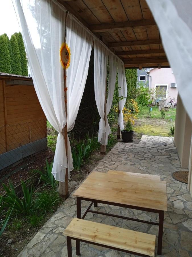 Apartmani Marija Zemun Zemun Polje Exteriör bild